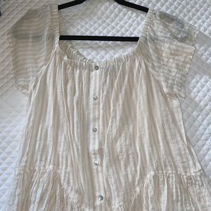 Stripe color off sleeve top. Size small. never worn.